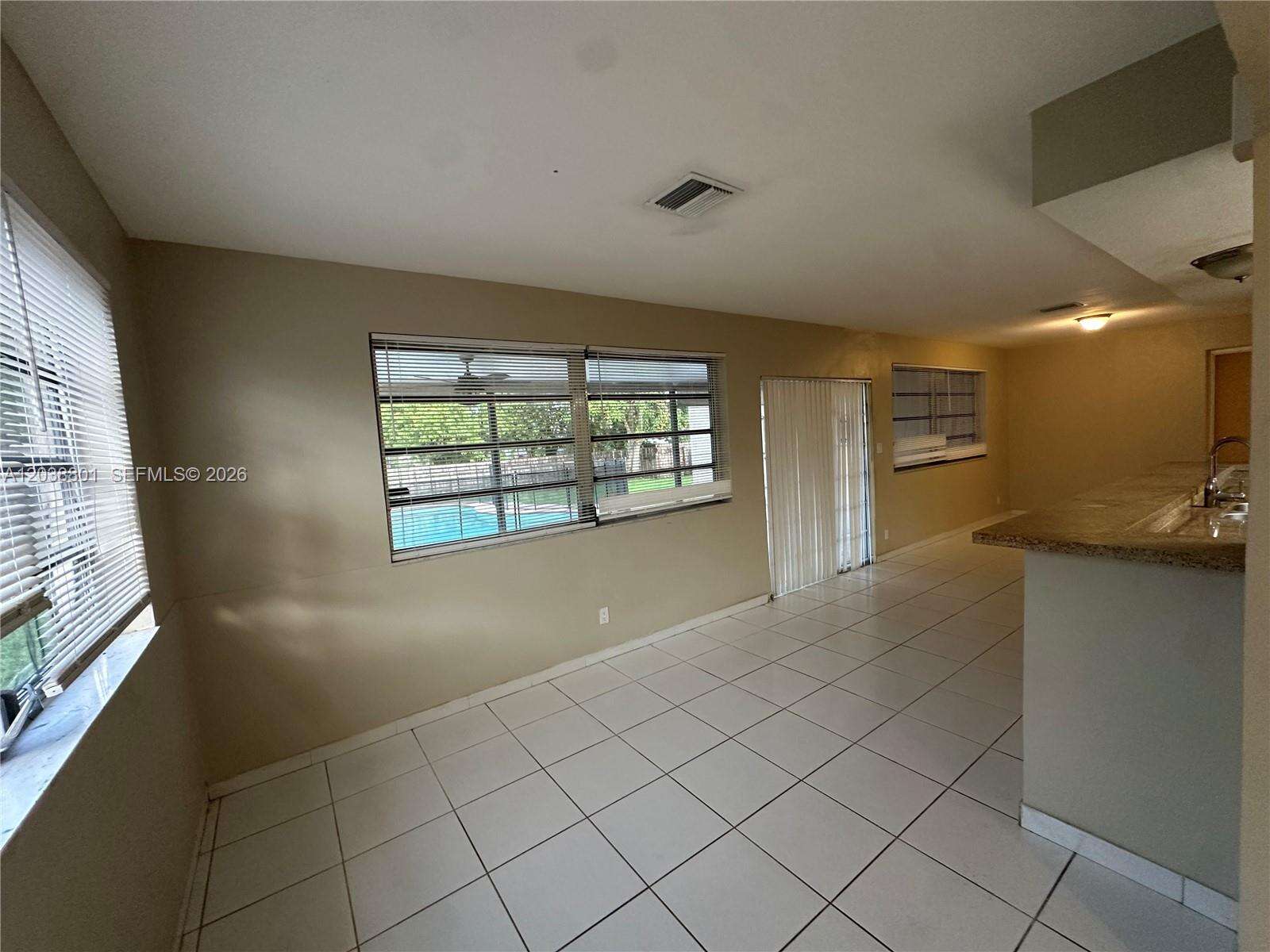 2121 52nd Ave, Hollywood, FL 33021 - Pending Sale photo 4