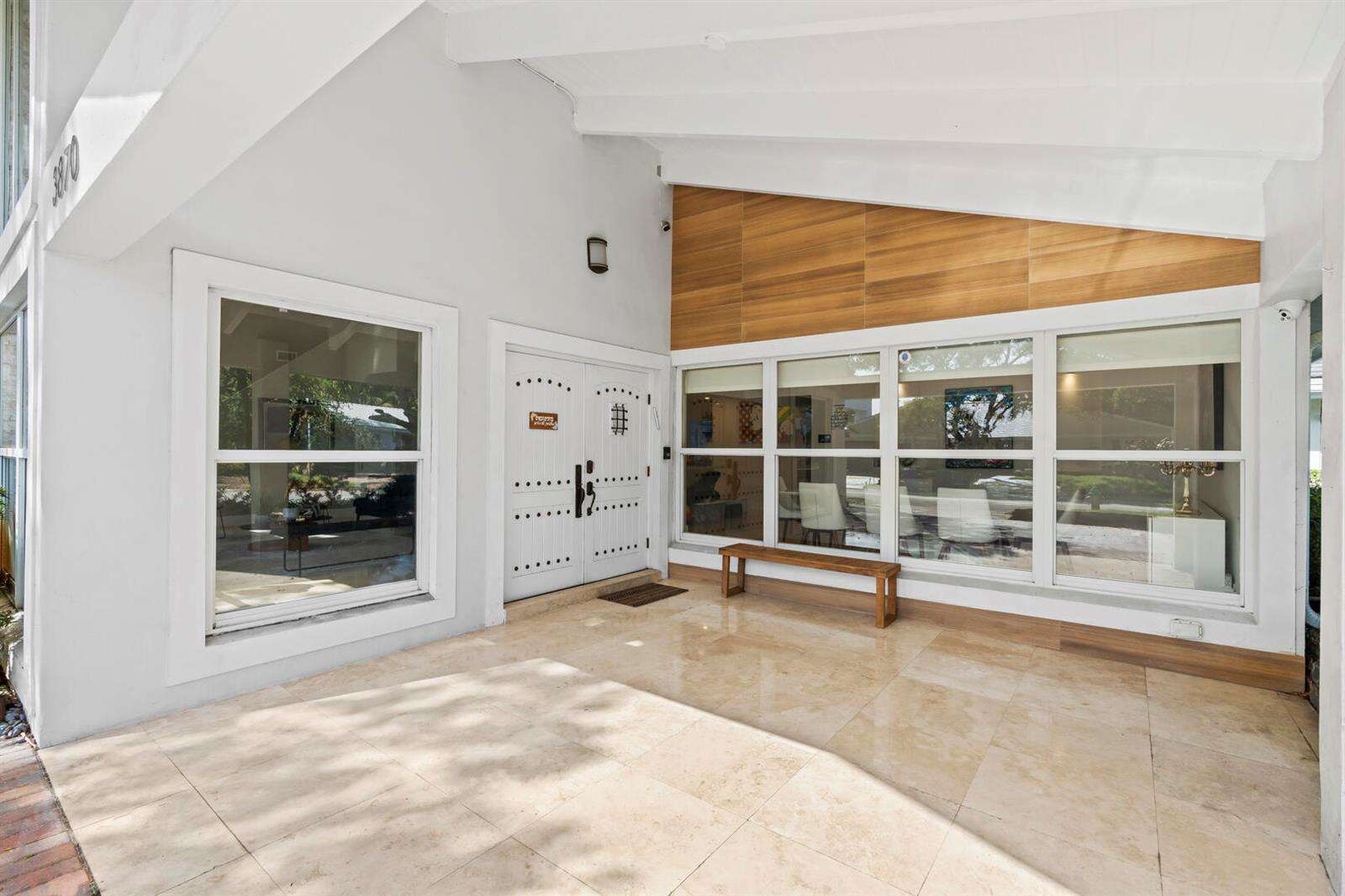 3870 31st, Hollywood, FL 33021 - For Sale photo 2
