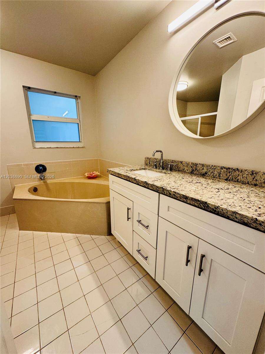 1480 Sweetbay Way, Hollywood, FL 33019 - For Sale photo 11