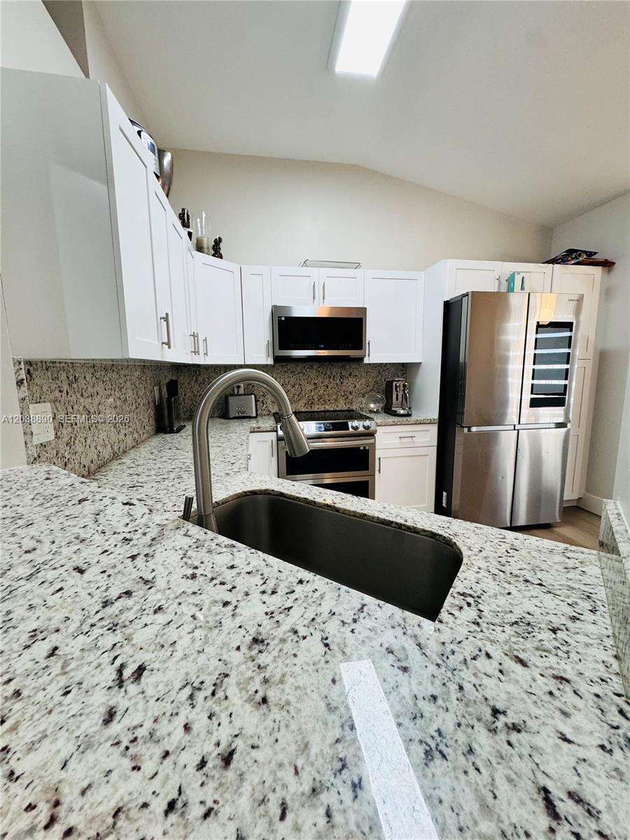 1480 Sweetbay Way, Hollywood, FL 33019 - For Sale photo 6