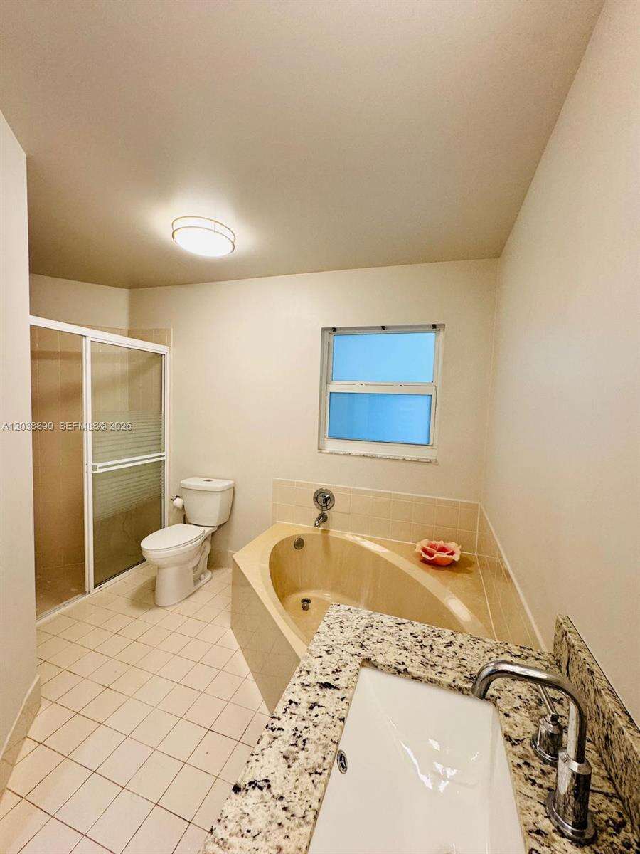 1480 Sweetbay Way, Hollywood, FL 33019 - For Sale photo 10