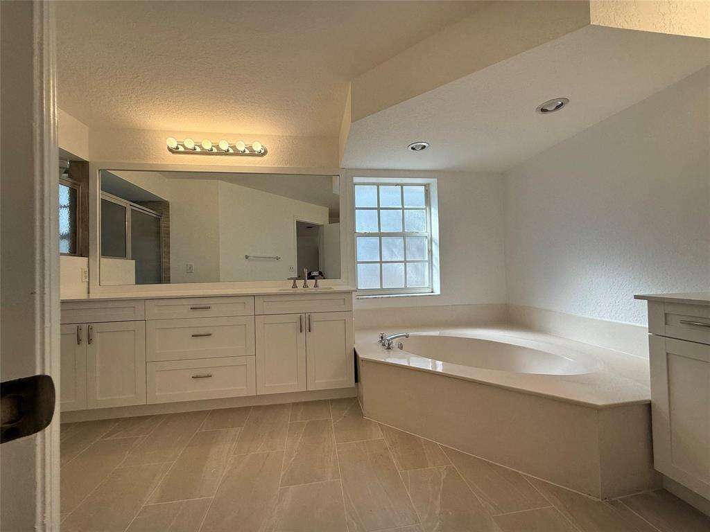 2927 Bogota, Hollywood, FL 33026 - For Sale photo 10