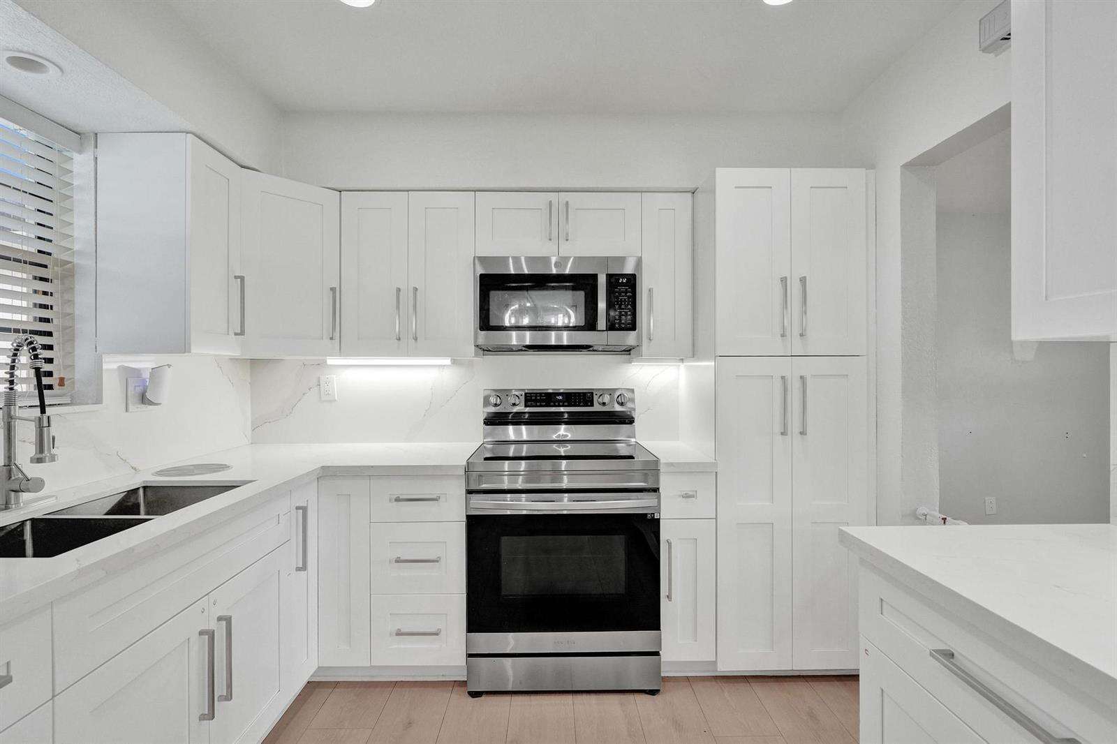 1054 Wyoming, Fort Lauderdale, FL 33312 - For Sale photo 5