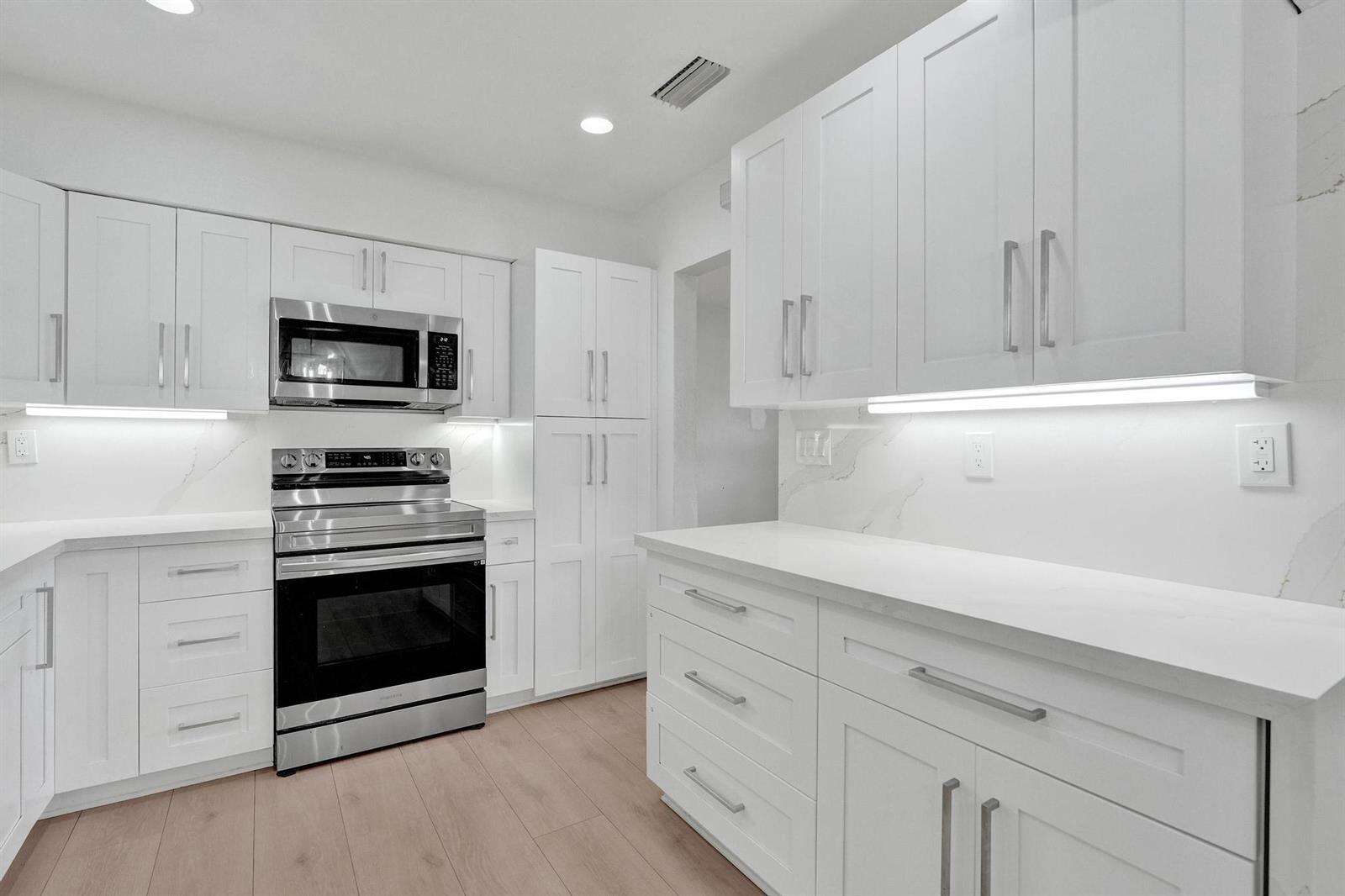 1054 Wyoming, Fort Lauderdale, FL 33312 - For Sale photo 7