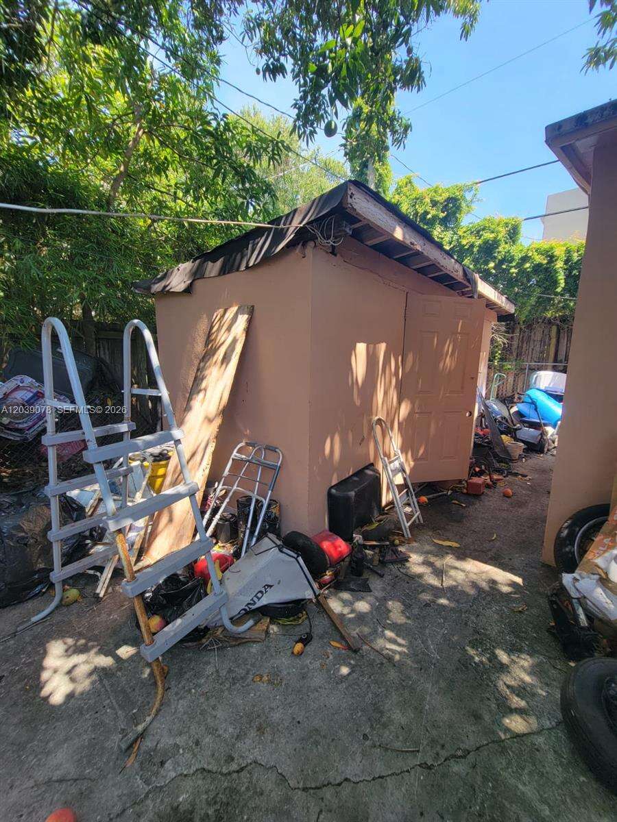 75 49th St, Miami, FL 33137 - For Sale photo 17