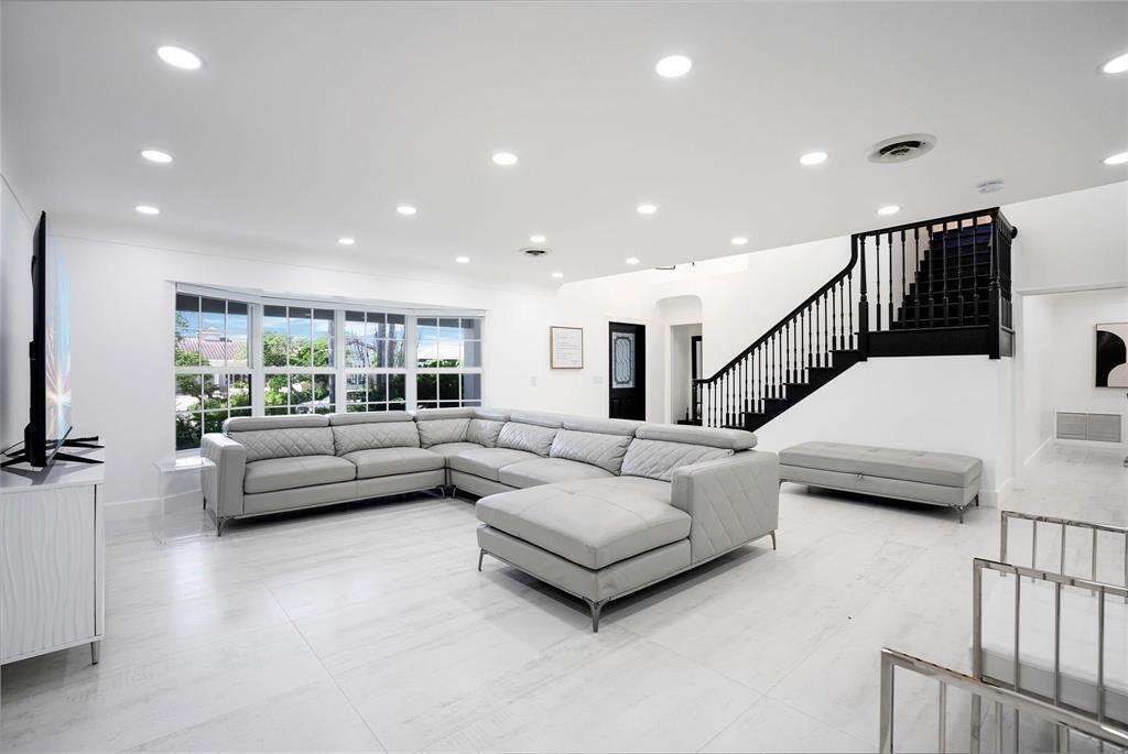 1940 Harbourview, Fort Lauderdale, FL 33316 - For Sale photo 8