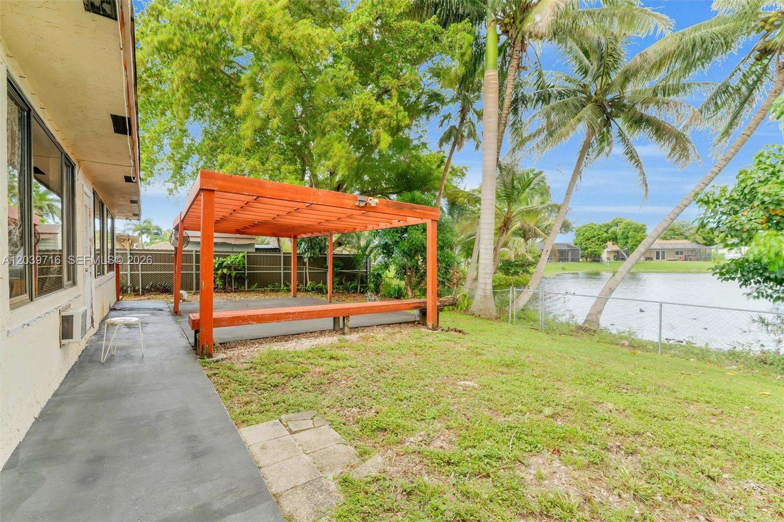 551 99th Way, Pembroke Pines, FL 33024 - For Sale photo 4