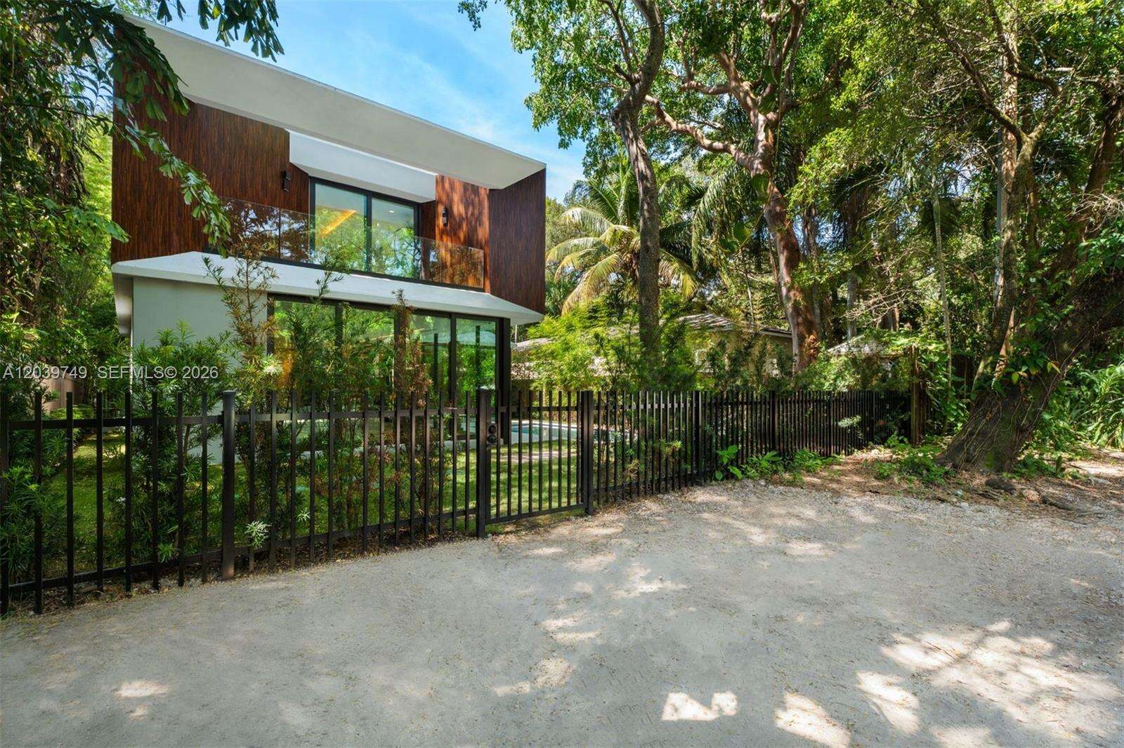 3579 Avocado Ave, Miami, FL 33133 - For Sale photo 25