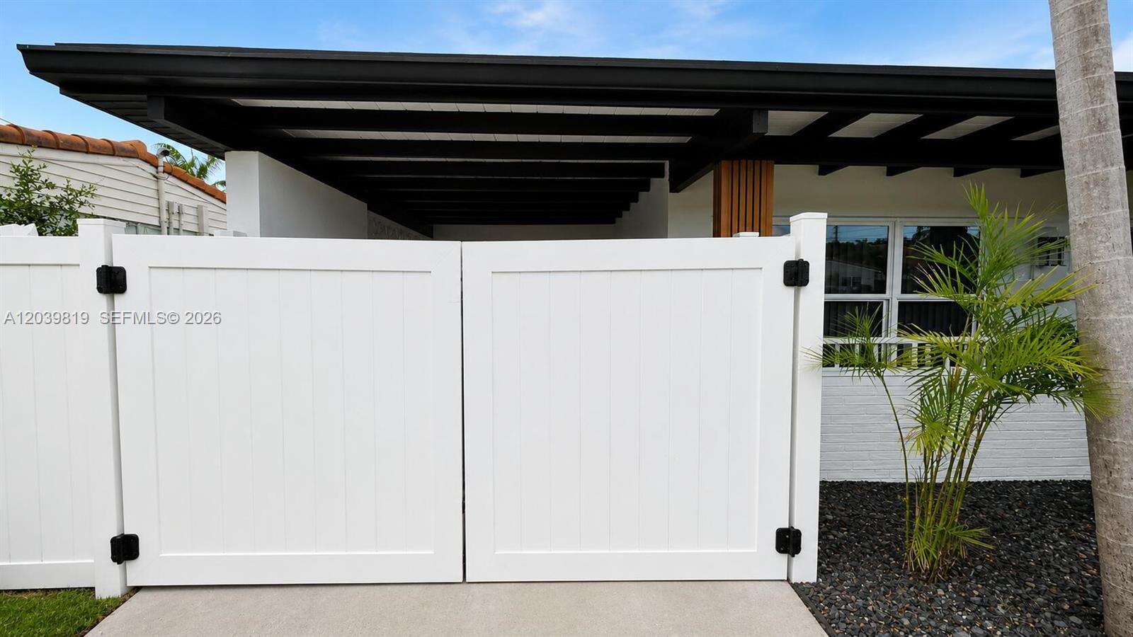 1155 Hayes St, Hollywood, FL 33019 - For Sale photo 23