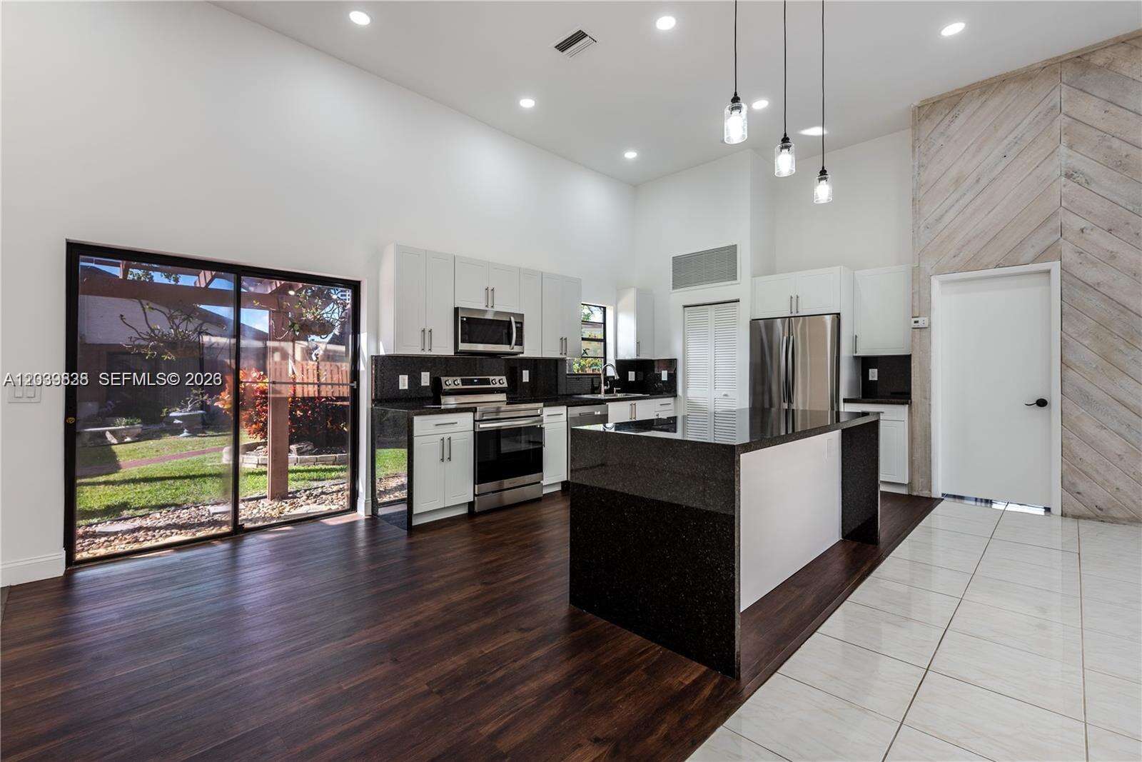 601 Leslie Dr, Hallandale Beach, FL 33009 - For Sale photo 3