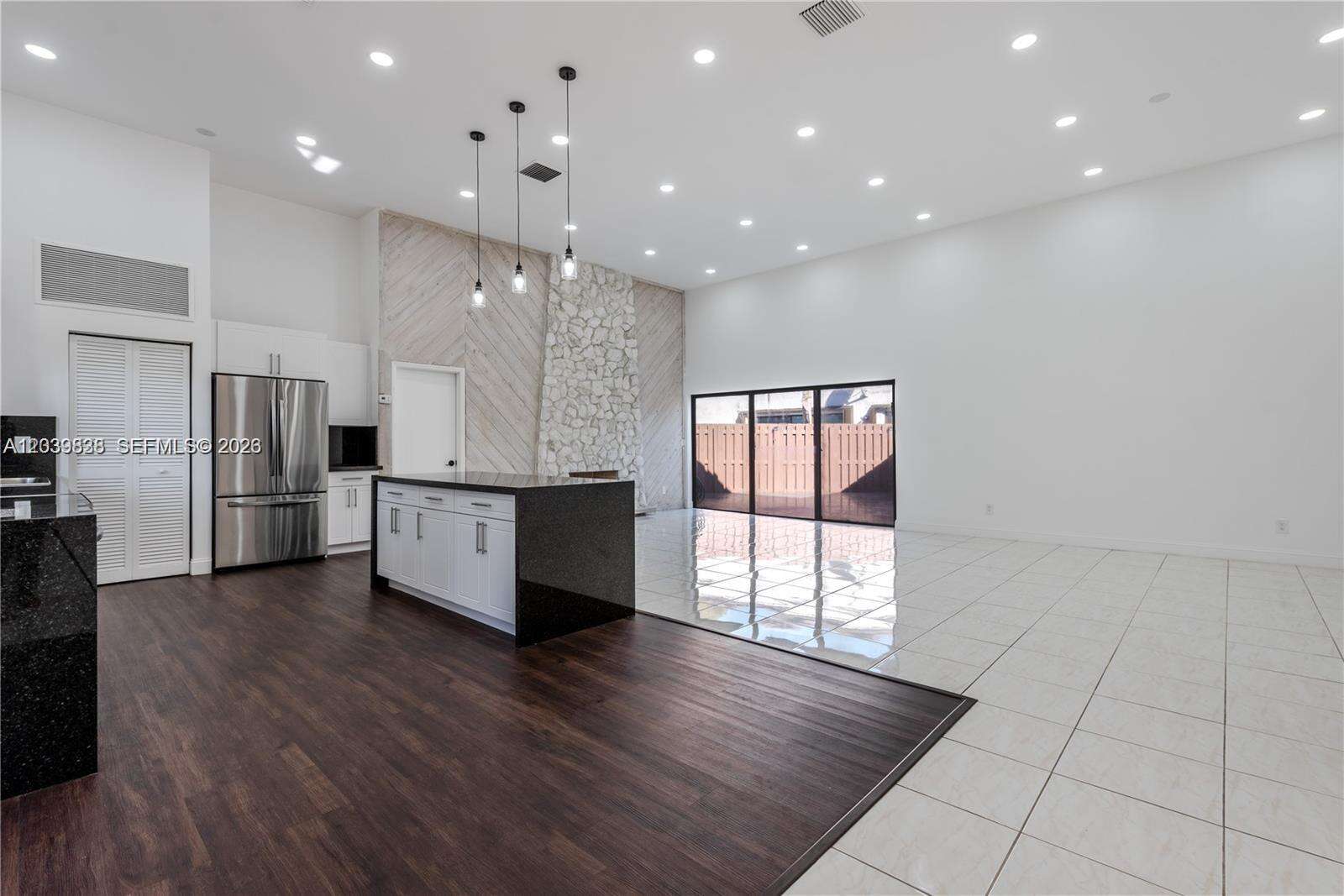 601 Leslie Dr, Hallandale Beach, FL 33009 - For Sale photo 4
