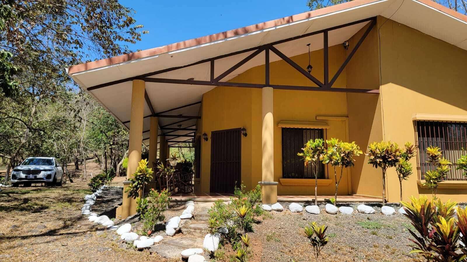 De Estación Bomberos 1km Norte 3km Al Oeste, Miami Beach, FL 33140 - For Sale photo 2