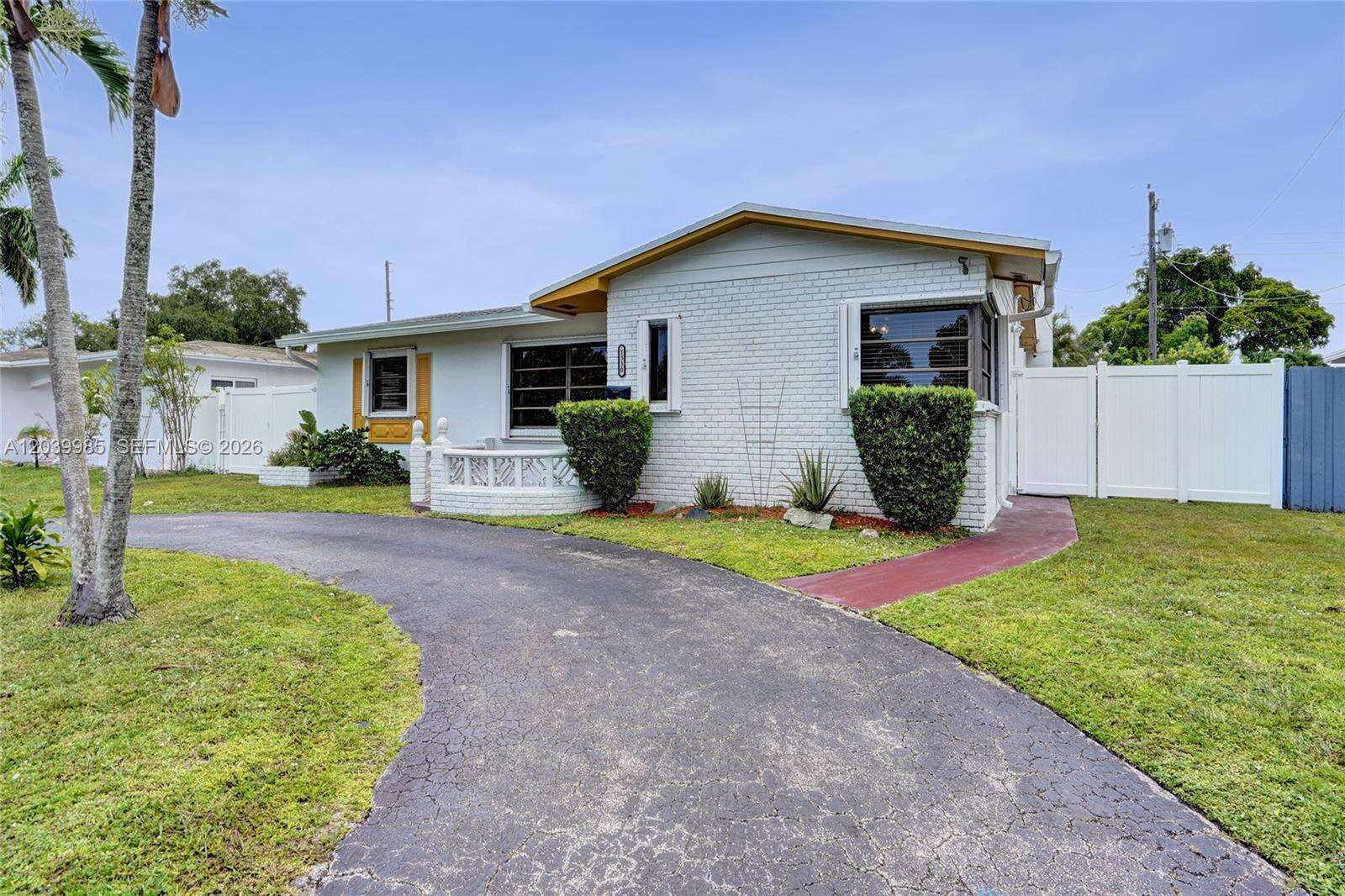 1530 73rd Ave, Hollywood, FL 33024 - Pending Sale photo 2