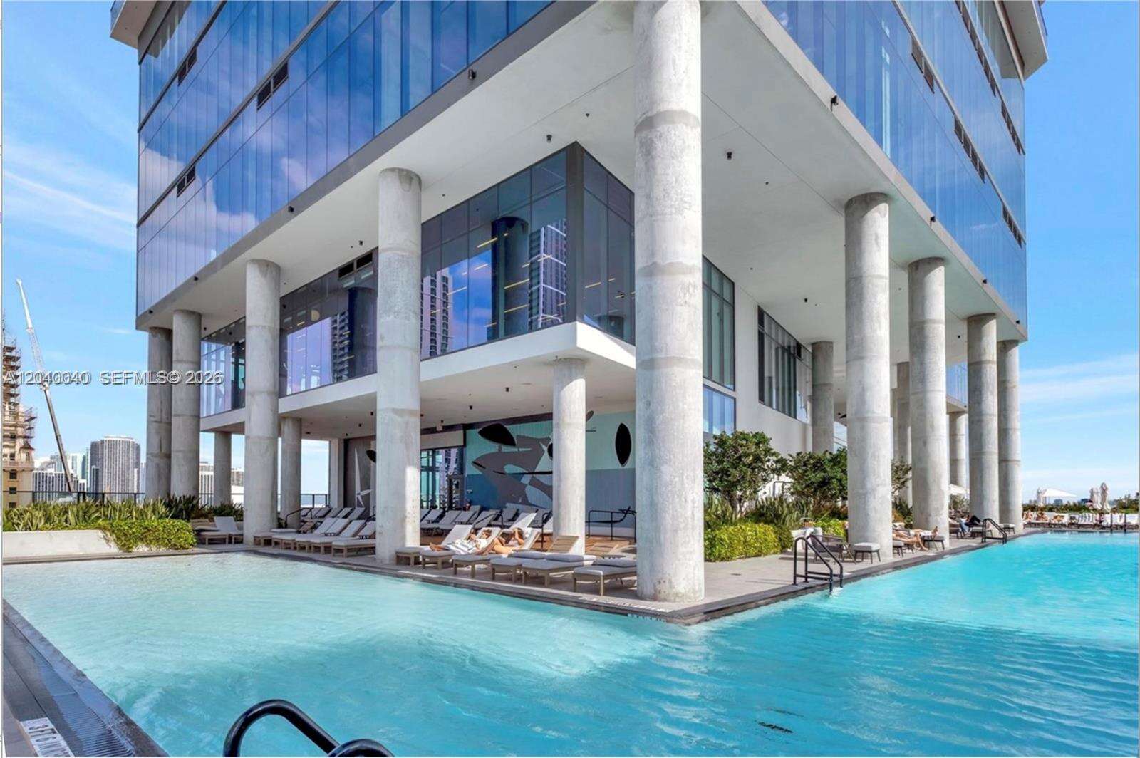 398 5th St, Miami, FL 33132 - For Sale photo 2