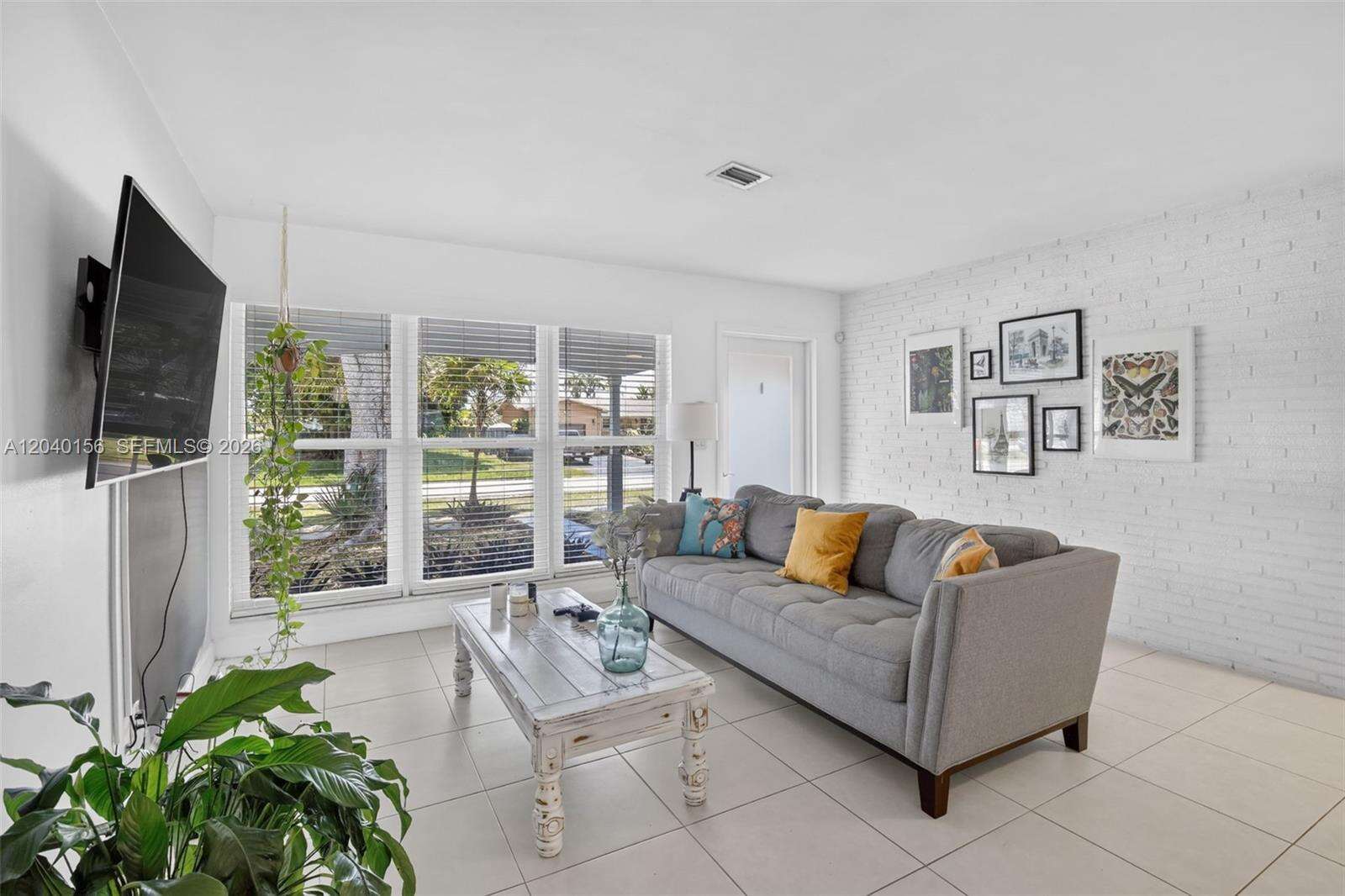 2220 40th Ave, Hollywood, FL 33021 - For Sale photo 4