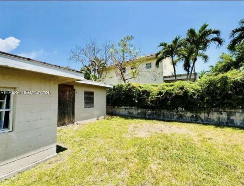 2616 214th St, Miami, FL 33180 - For Sale photo 2