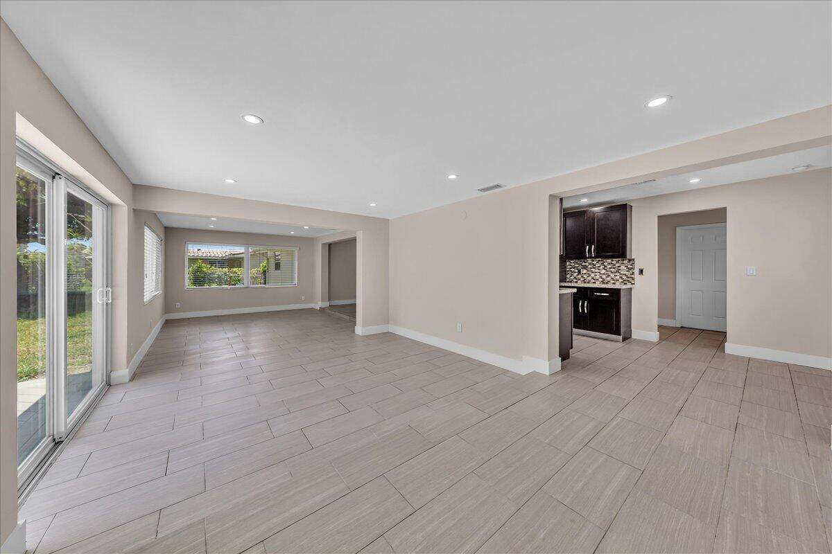 611 Highland, Hollywood, FL 33021 - For Sale photo 5