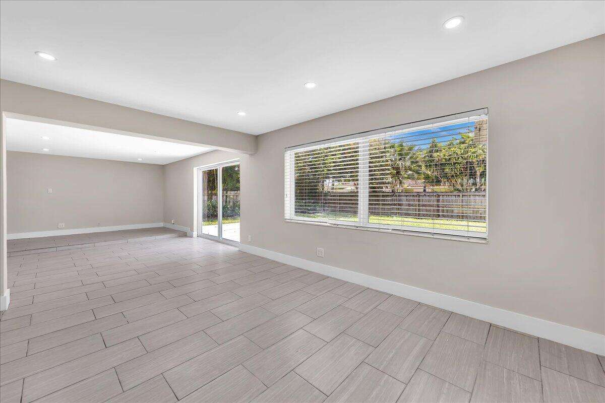611 Highland, Hollywood, FL 33021 - For Sale photo 6