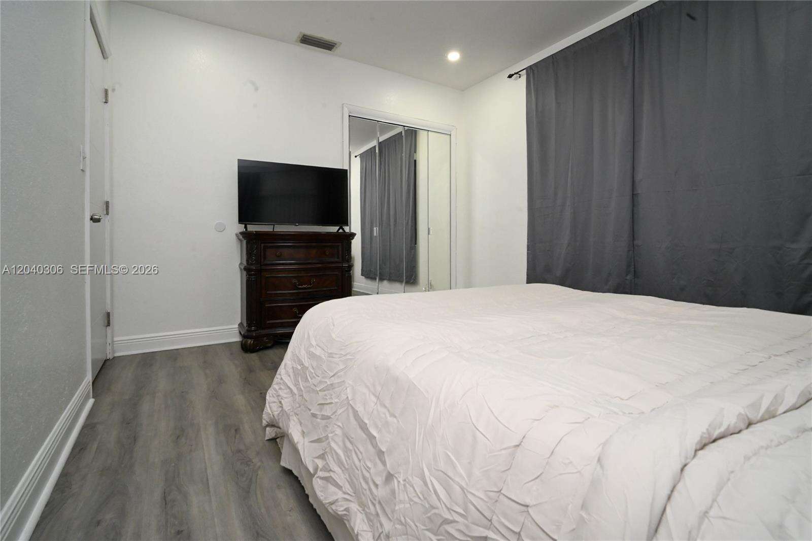 6930 Coolidge St, Hollywood, FL 33024 - Pending Sale photo 12