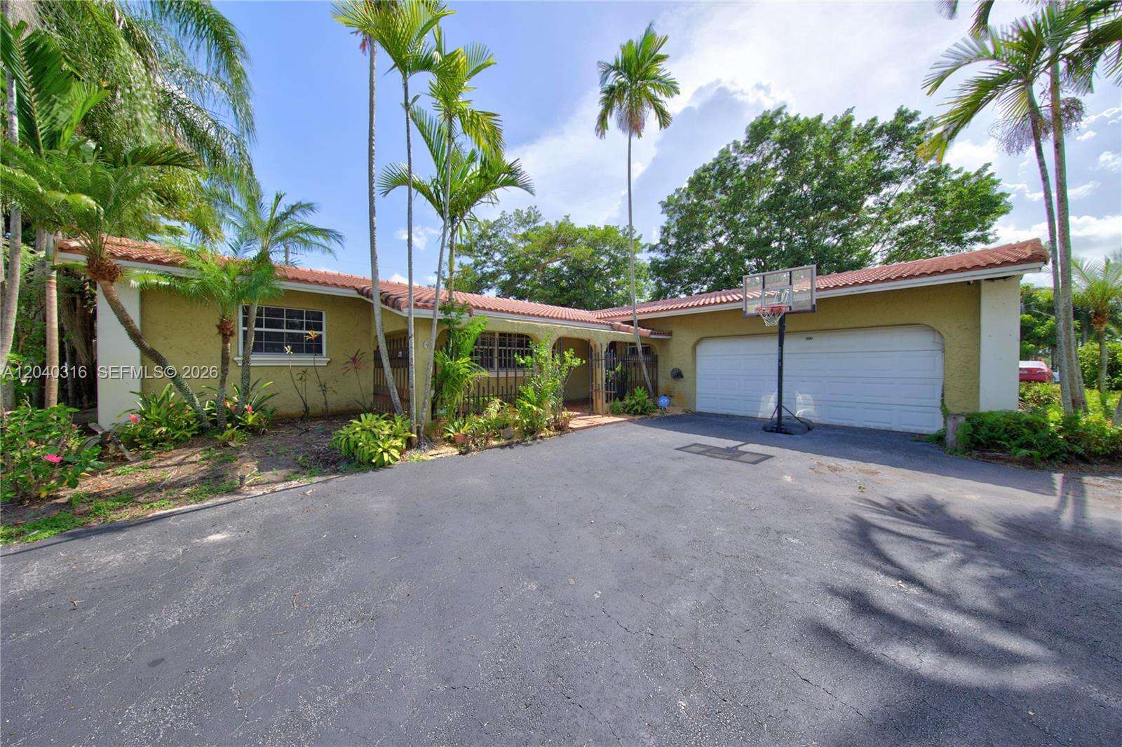 5300 Fillmore St, Hollywood, FL 33021 - For Sale photo 2