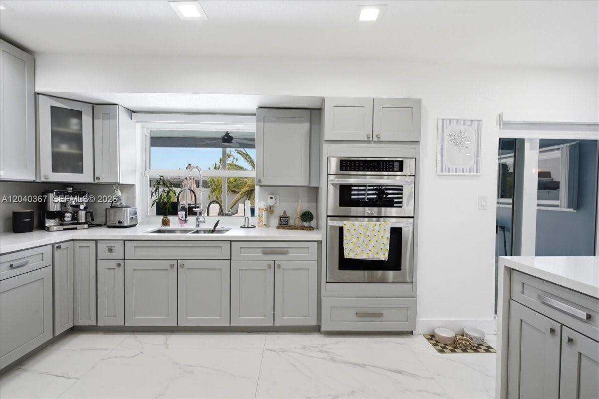 10450 19th St, Pembroke Pines, FL 33026 - For Sale photo 11