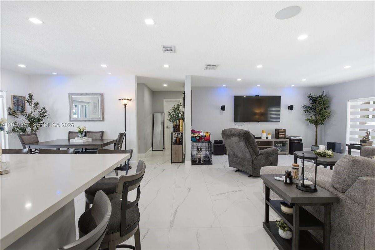 10450 19th St, Pembroke Pines, FL 33026 - For Sale photo 20