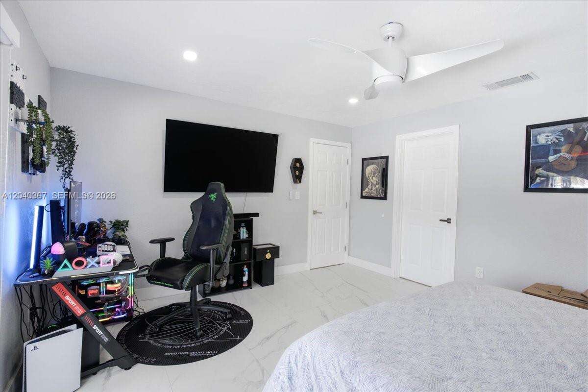 10450 19th St, Pembroke Pines, FL 33026 - For Sale photo 32
