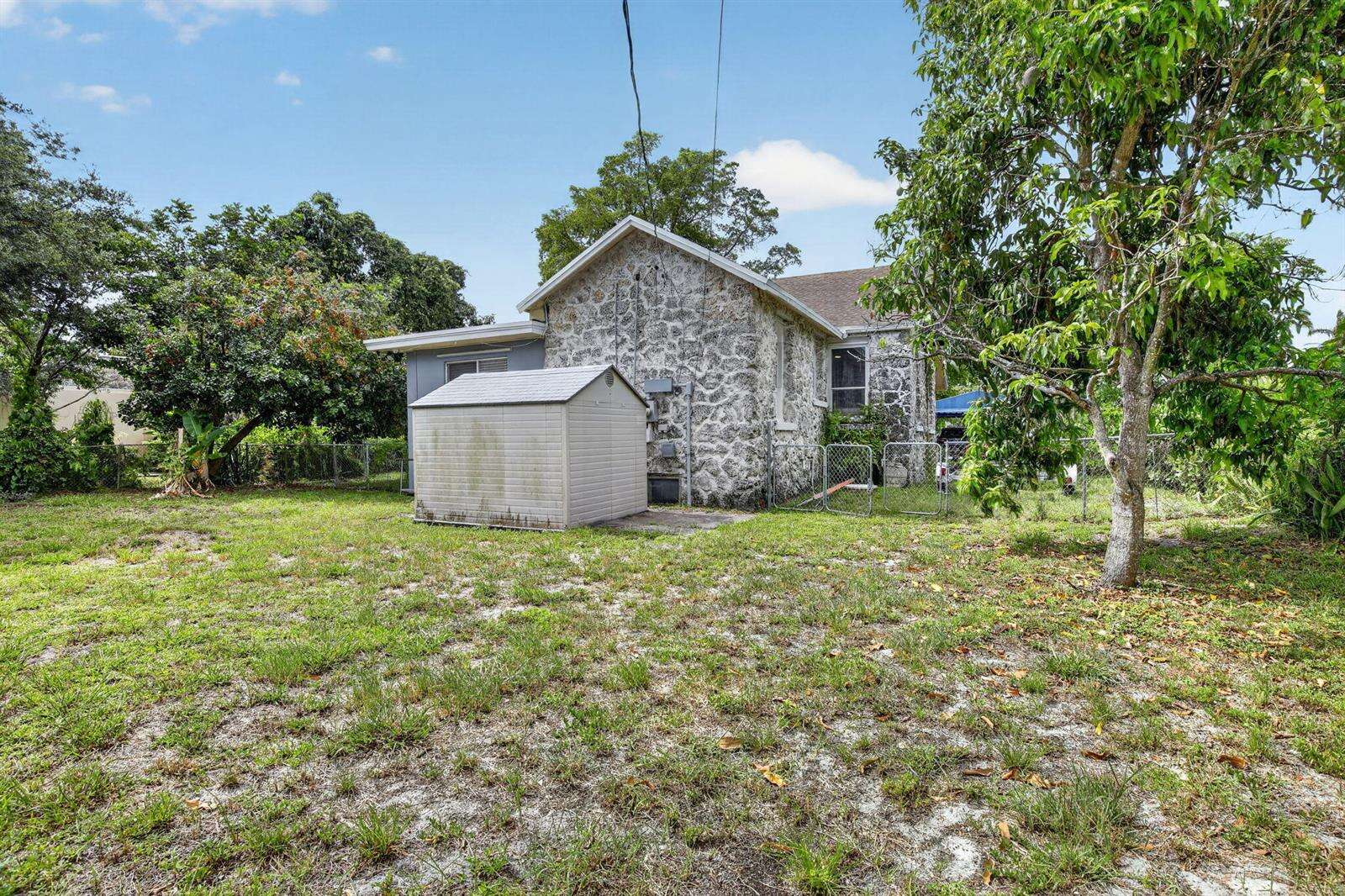 2465 Taylor, Hollywood, FL 33020 - For Sale photo 36