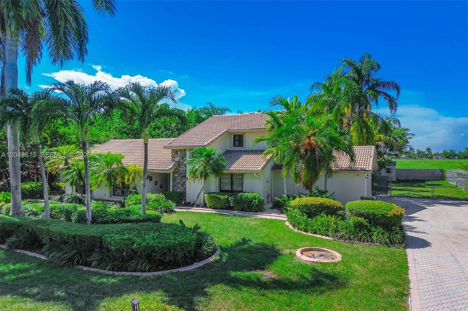 14941 164th Ter, Miami, FL 33187 - For Sale photo 1