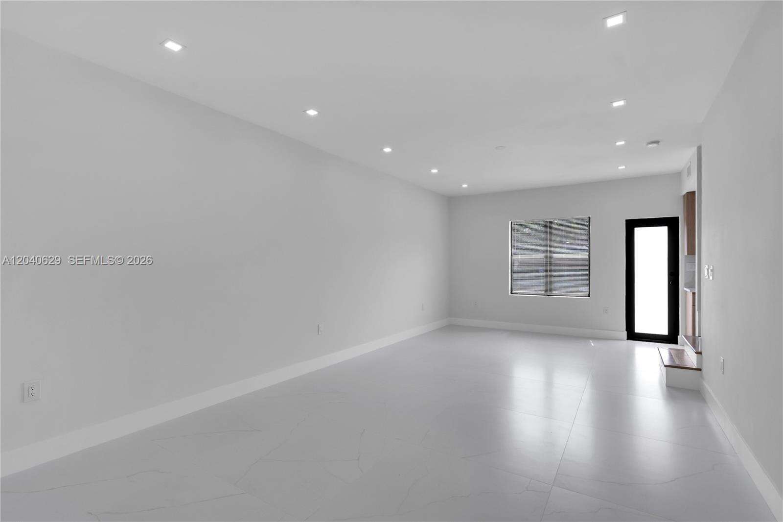 337 28th St, Miami Beach, FL 33140 - For Sale photo 12