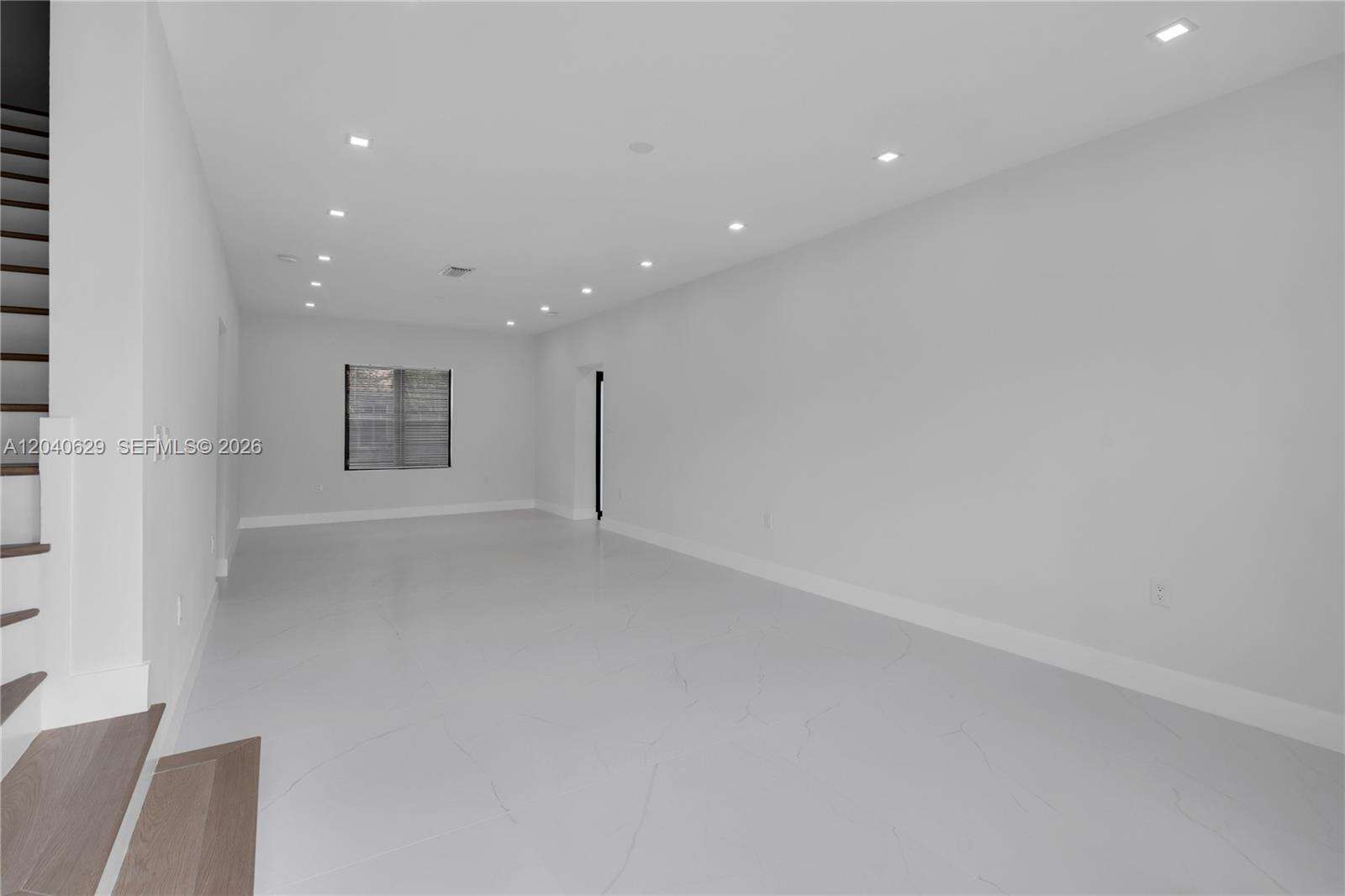 337 28th St, Miami Beach, FL 33140 - For Sale photo 8
