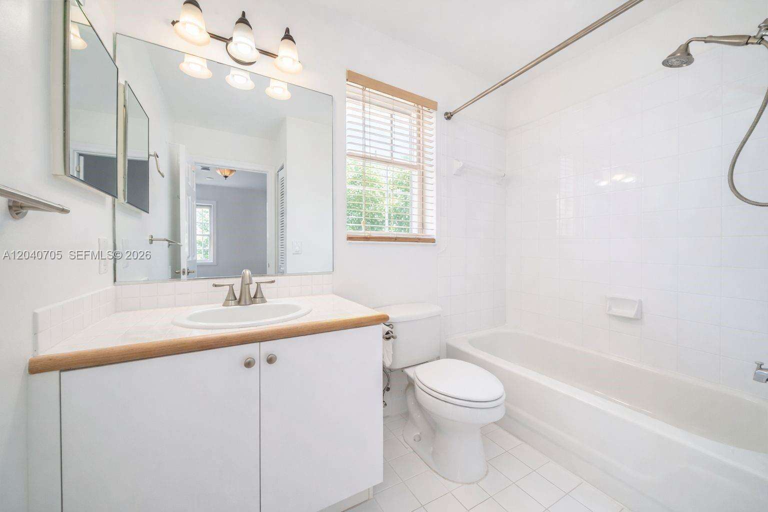 1125 Butternut Ln, Hollywood, FL 33019 - For Sale photo 15
