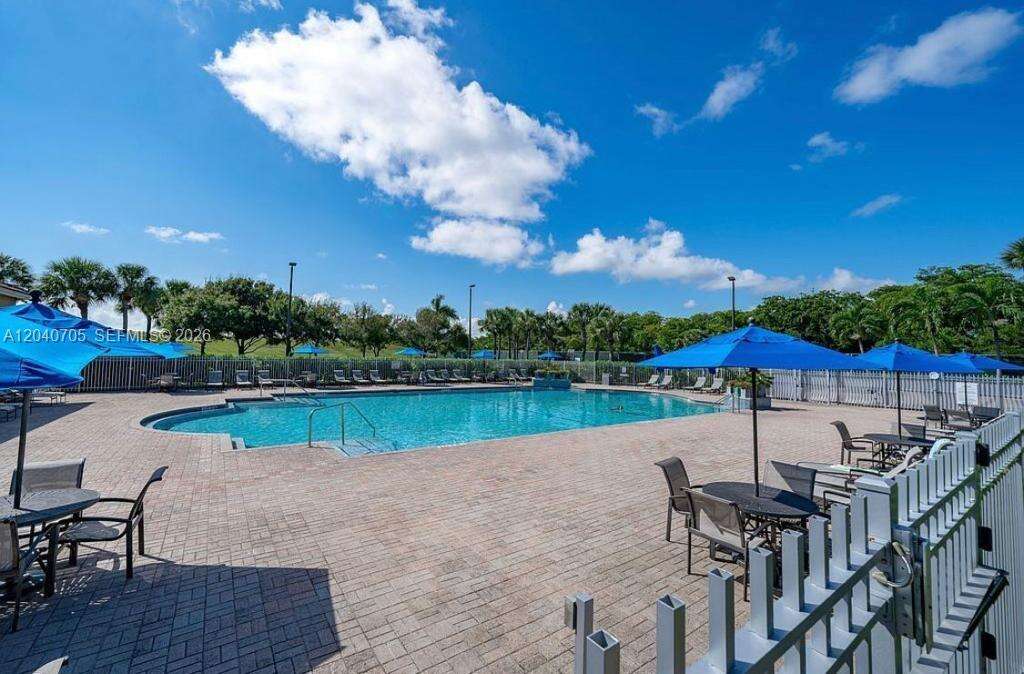 1125 Butternut Ln, Hollywood, FL 33019 - For Sale photo 23