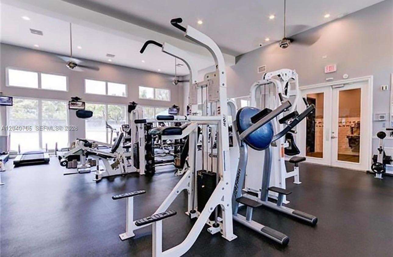 1125 Butternut Ln, Hollywood, FL 33019 - For Sale photo 25