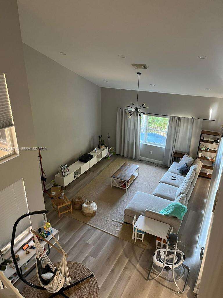 1125 Butternut Ln, Hollywood, FL 33019 - For Sale photo 9