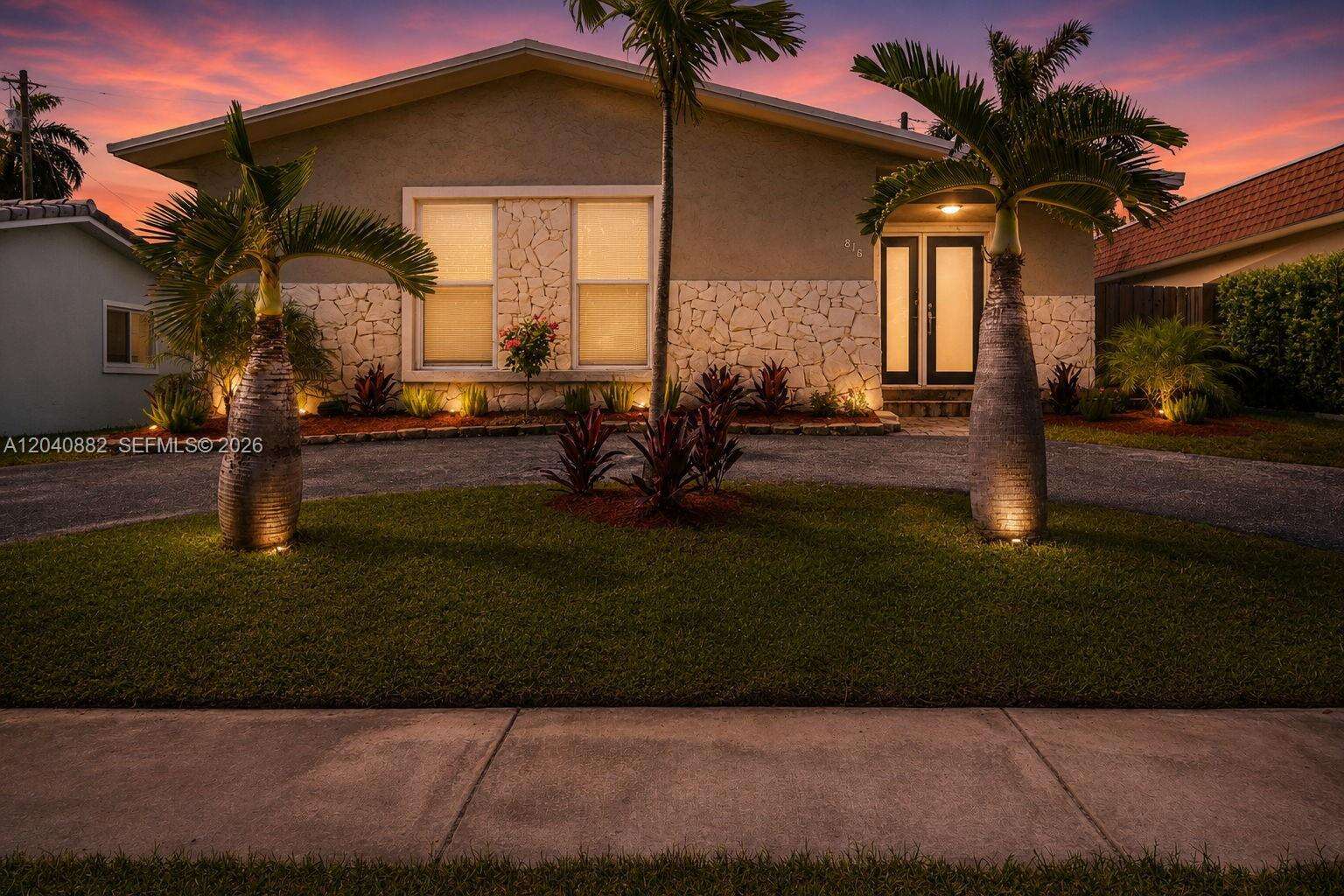 816 Johnson St, Hollywood, FL 33019 - For Sale photo 1