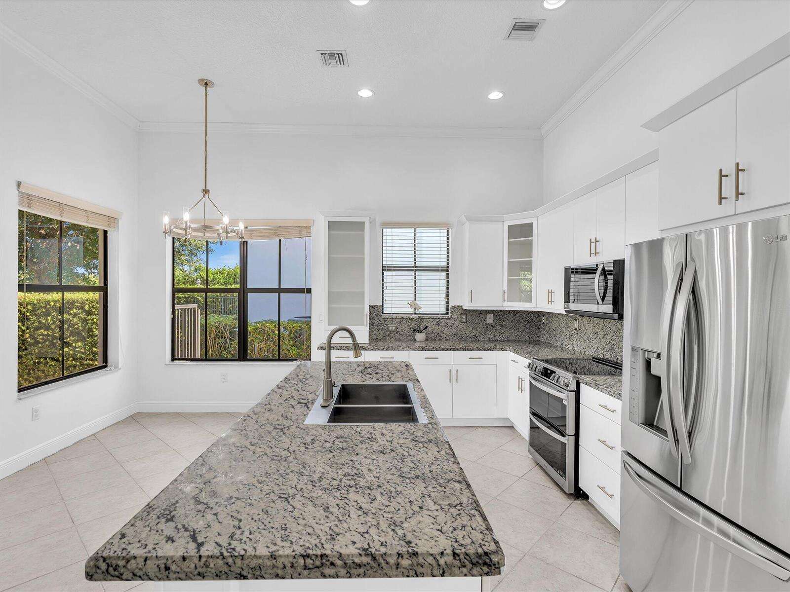 2680 84th, Pembroke Pines, FL 33024 - For Sale photo 18
