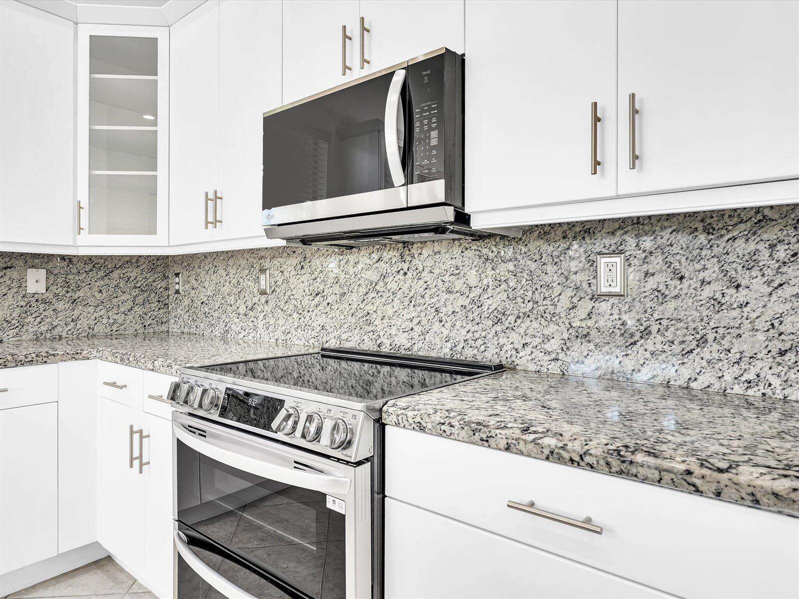 2680 84th, Pembroke Pines, FL 33024 - For Sale photo 24