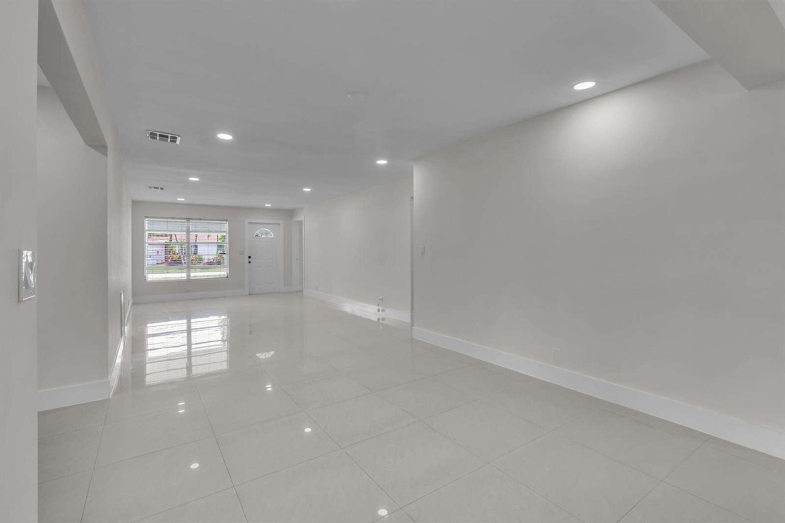 3262 Pierce, Hollywood, FL 33021 - For Sale photo 2