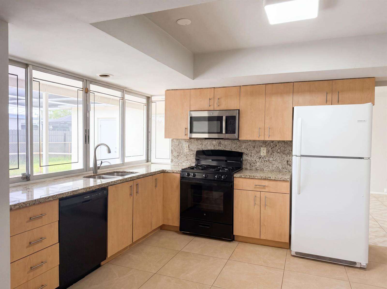 7141 Harbour, Miramar, FL 33023 - For Sale photo 9
