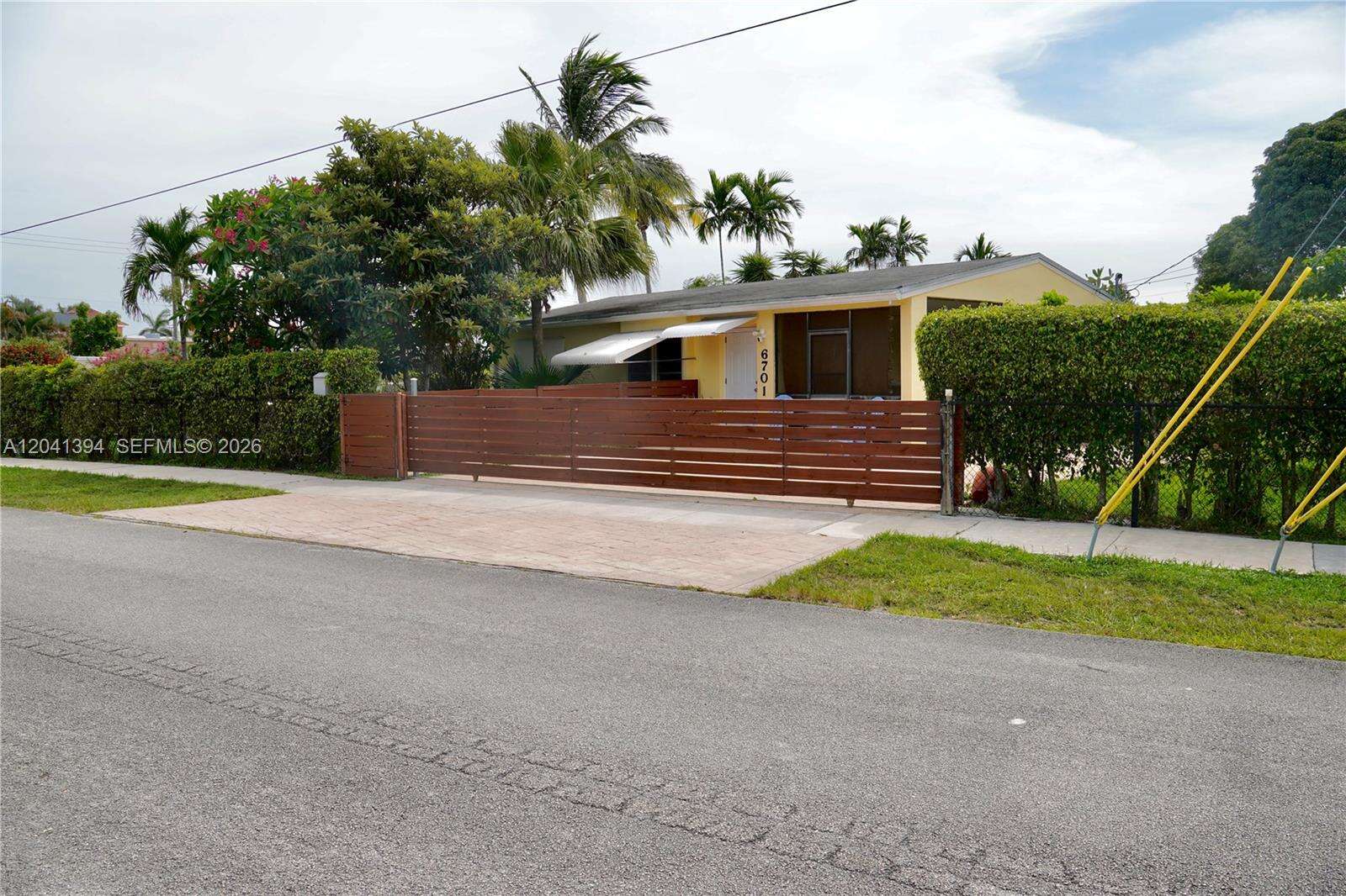 6701 Harding St, Hollywood, FL 33024 - For Sale photo 10