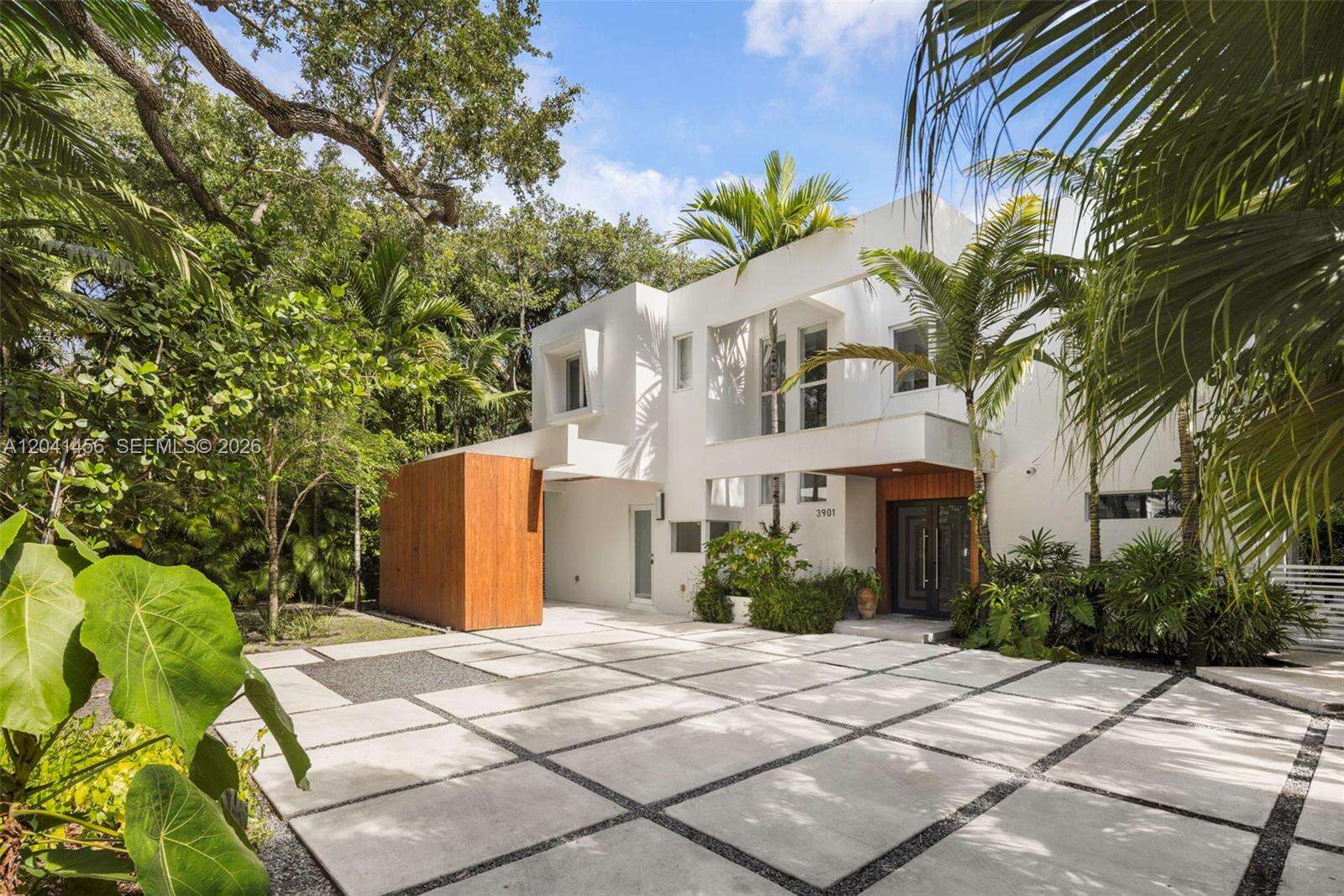 3901 Kumquat Ave, Miami, FL 33133 - For Sale photo 1
