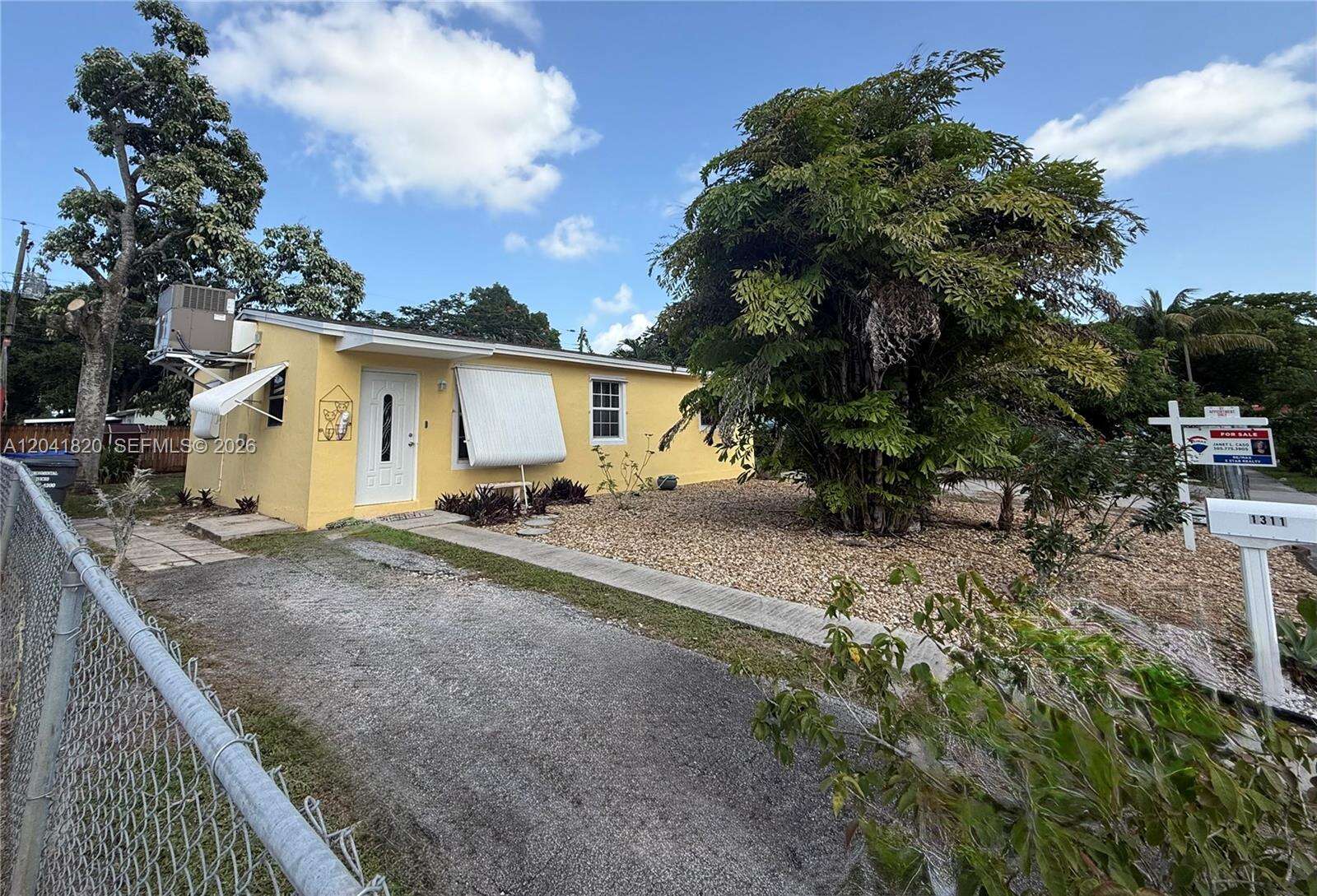1311 69th Ave, Hollywood, FL 33024 - For Sale photo 4