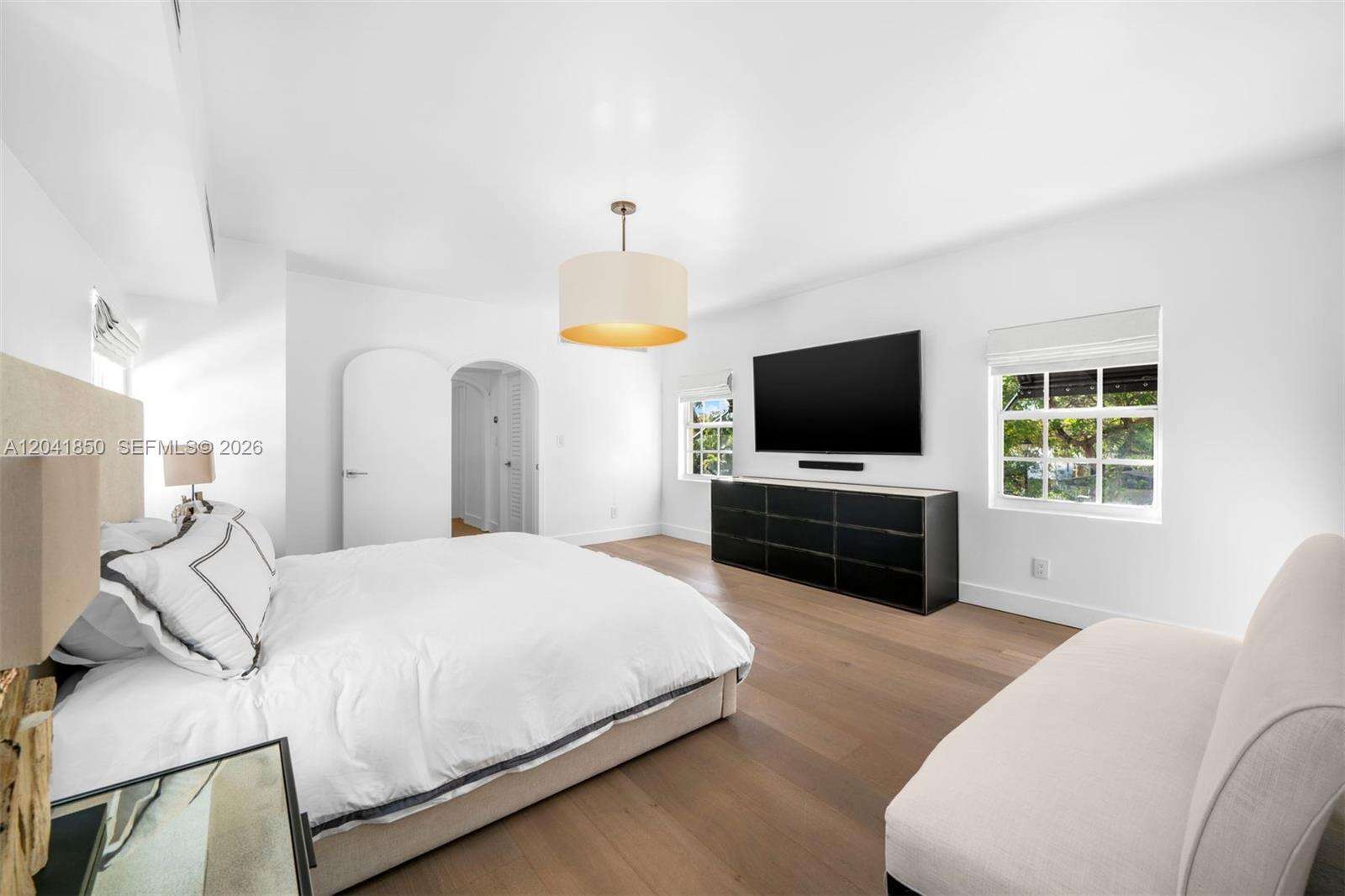 939 47th Ct, Miami Beach, FL 33140 - For Sale photo 20
