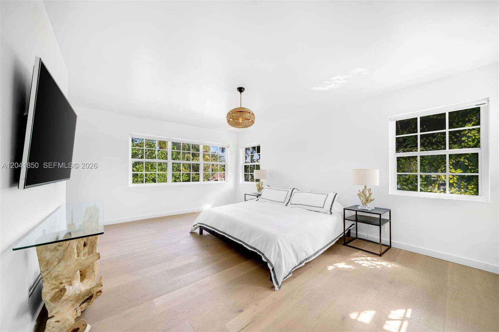 939 47th Ct, Miami Beach, FL 33140 - For Sale photo 27