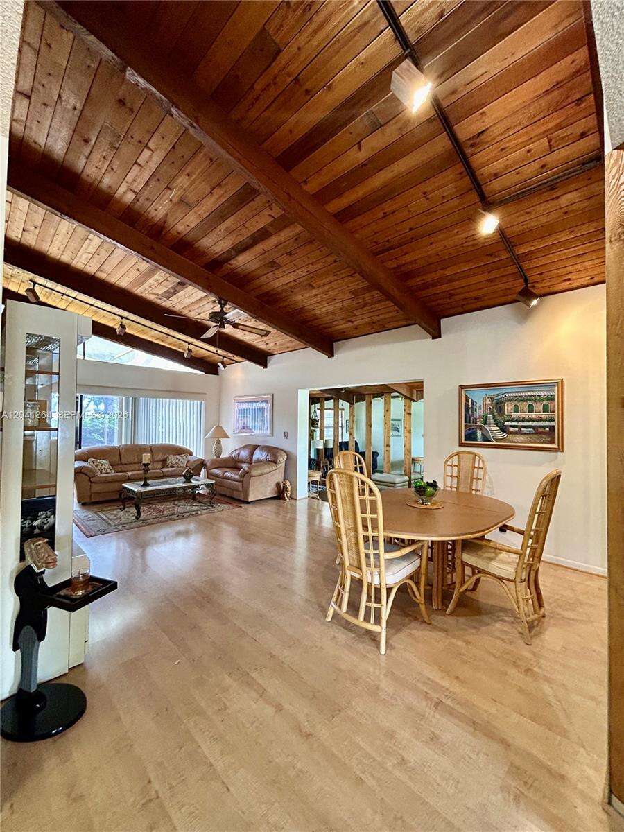 500 Briarwood Cir, Hollywood, FL 33024 - For Sale photo 11