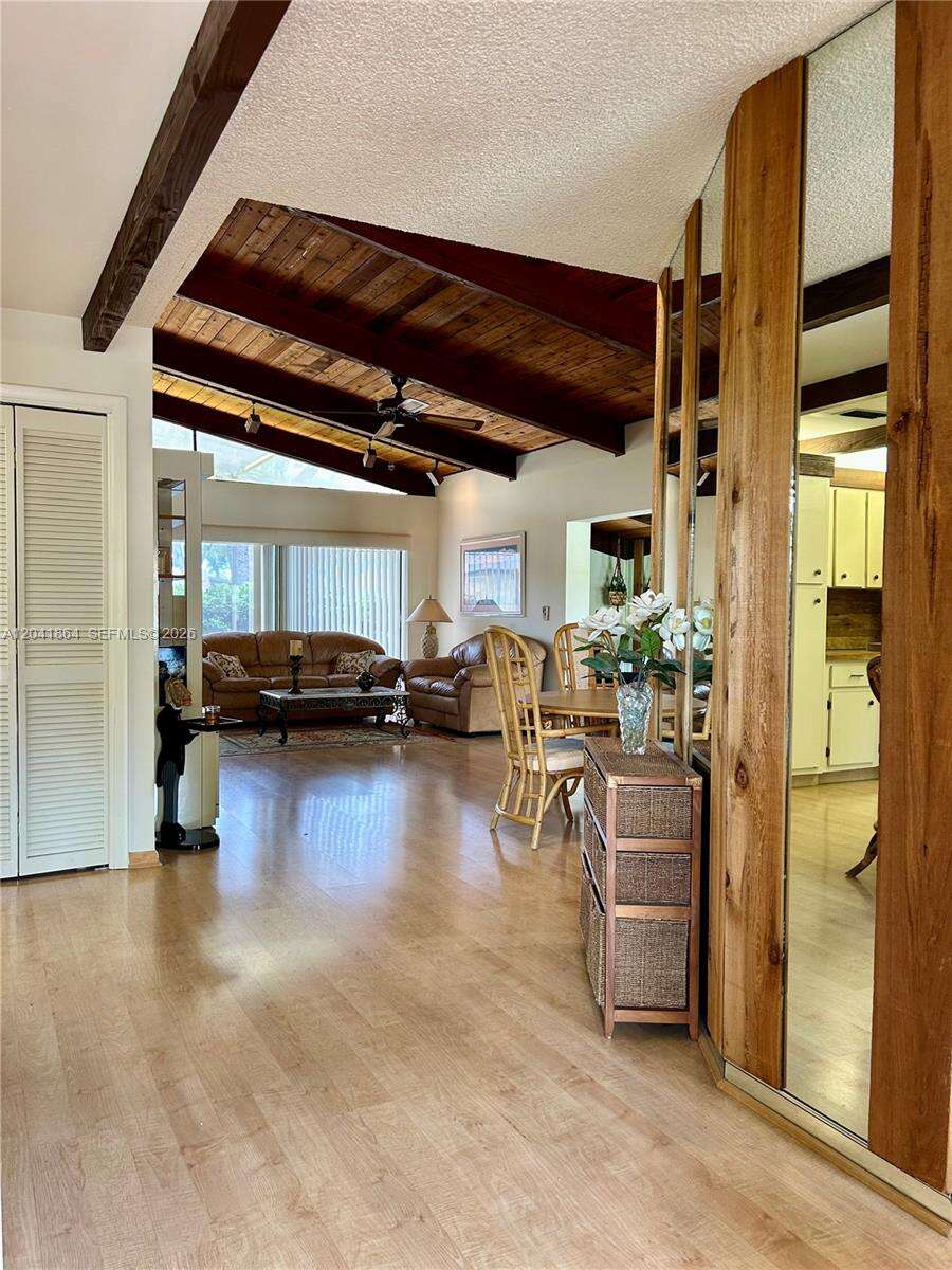500 Briarwood Cir, Hollywood, FL 33024 - For Sale photo 7
