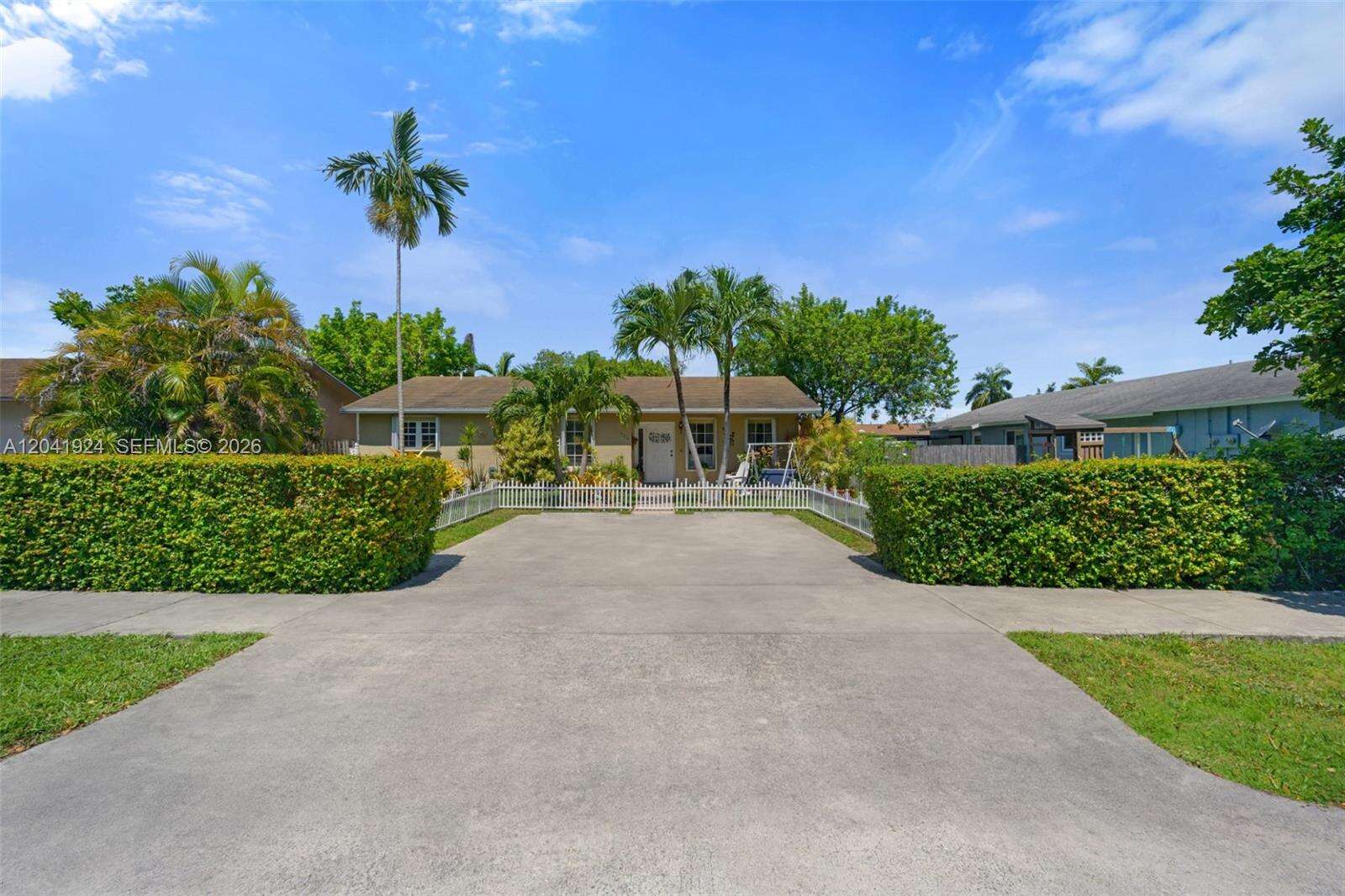 906 8th Ave, Hallandale Beach, FL 33009 - For Sale photo 26