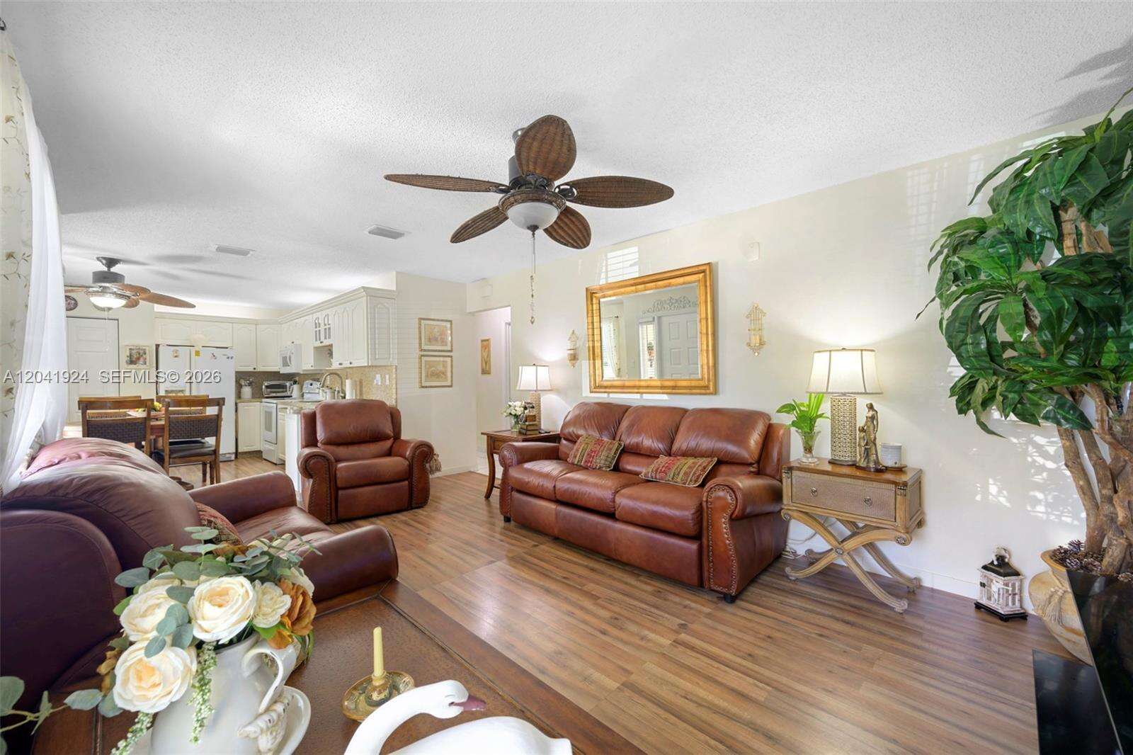 906 8th Ave, Hallandale Beach, FL 33009 - For Sale photo 4