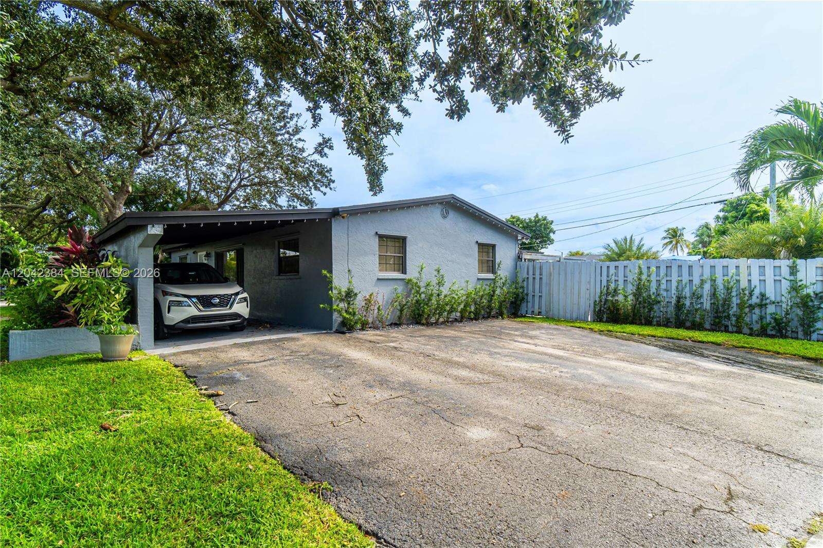 3338 Taft St, Hollywood, FL 33021 - For Sale photo 2